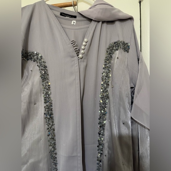 Custom made lavender sheer detailing beaded designer abaya - Picture 8 of 10